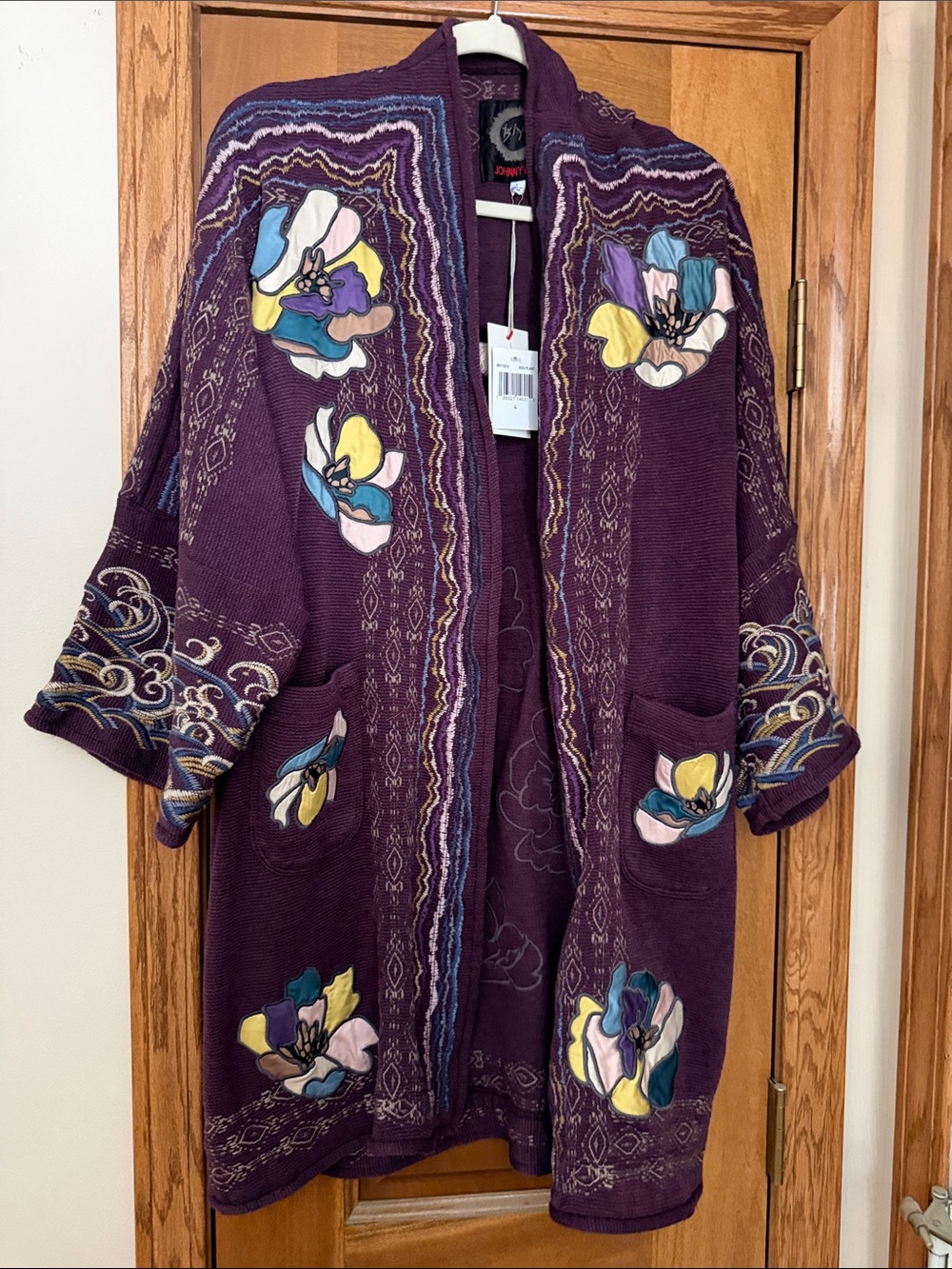 Johnny Was Appleglade Embroidered Applique Kimono.